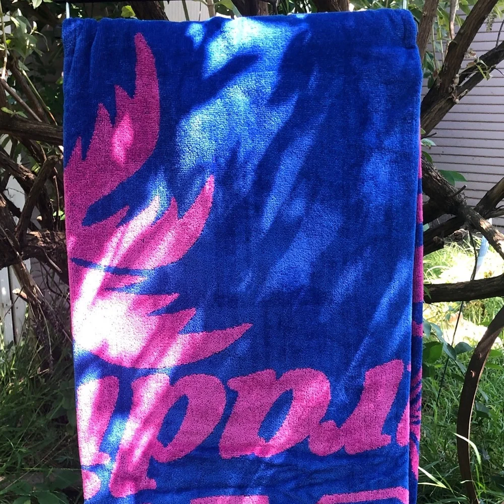 NWT Juicy Couture Blue & Pink Jacquard ‘Juicy Paradise’ Beach Towel